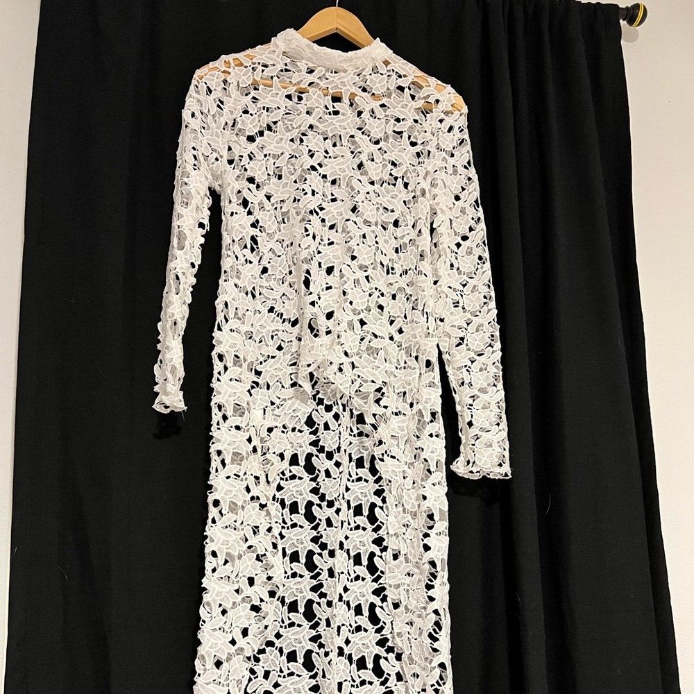 Gorgeous White Hi-Lo Lace Top
